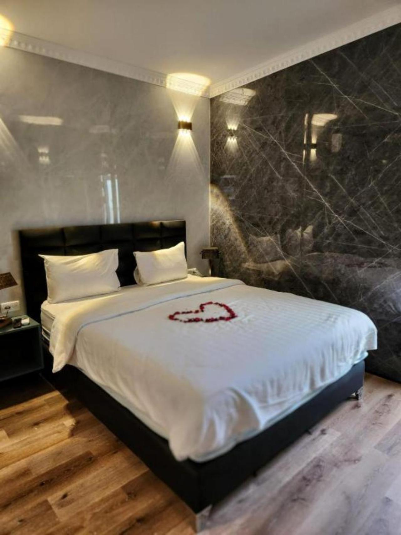 ทีเอลวี 88 บูทิก ซี โฮเต็ล Hotel เทลอาวีฟ ภายนอก รูปภาพ